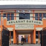 ikut-demo-seorang-pelajar-smkn-4-pandeglang-diberhentikan-14022023-180128